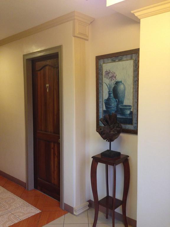 Sun Avenue Tourist Inn&Cafe Tagbilaran Extérieur photo