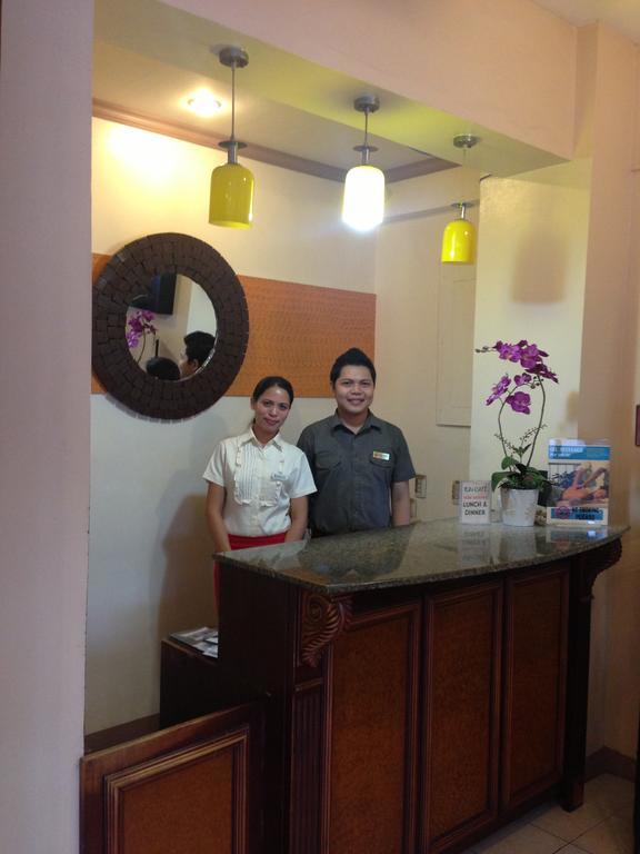 Sun Avenue Tourist Inn&Cafe Tagbilaran Extérieur photo