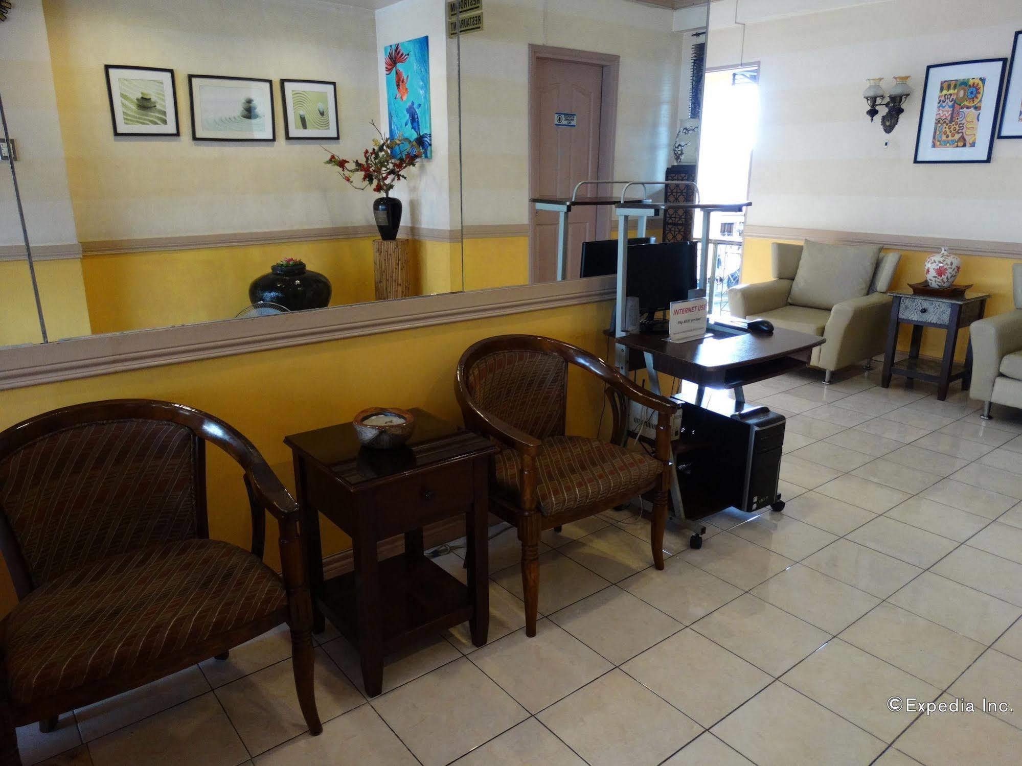 Sun Avenue Tourist Inn&Cafe Tagbilaran Extérieur photo