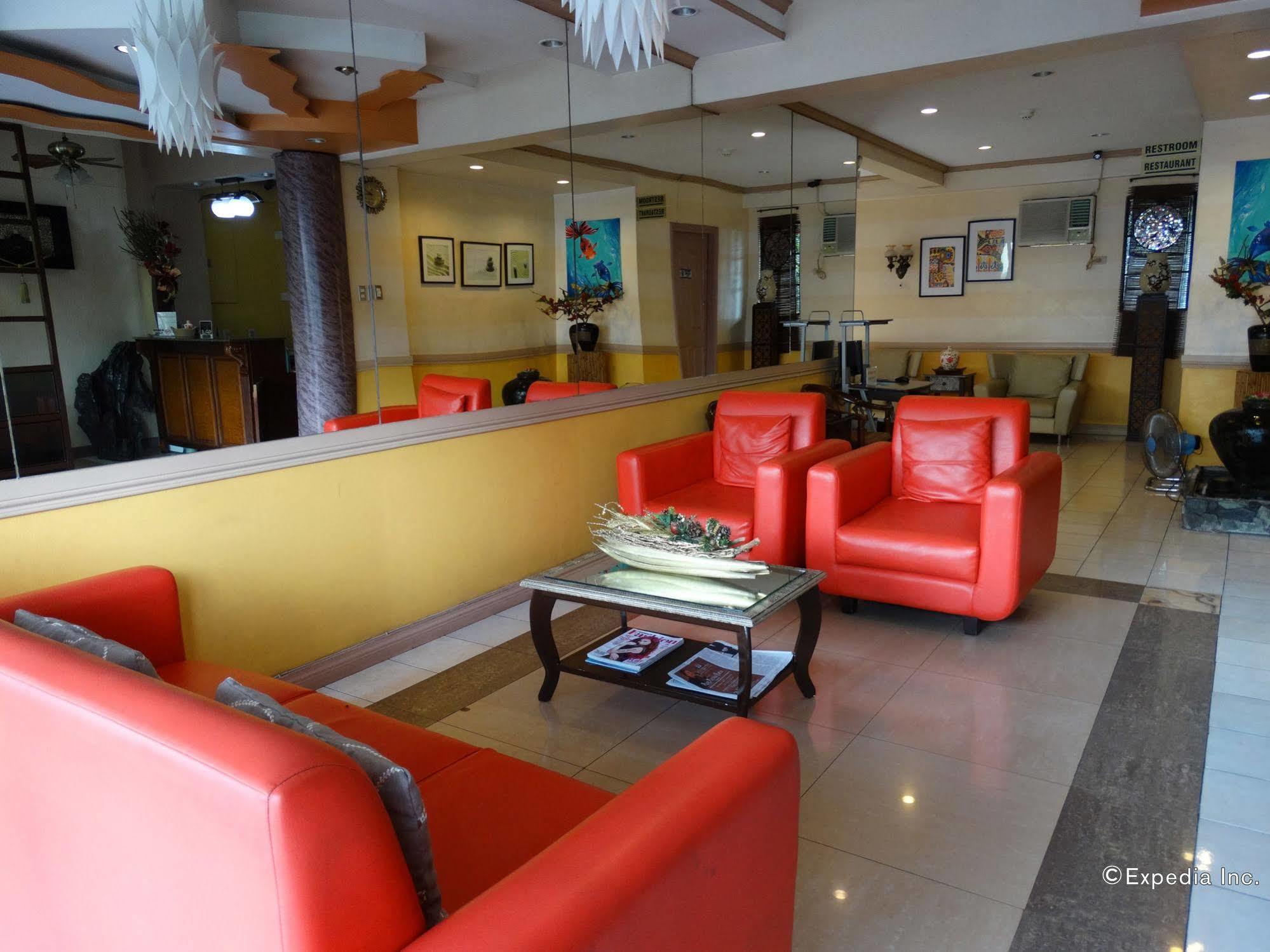 Sun Avenue Tourist Inn&Cafe Tagbilaran Extérieur photo