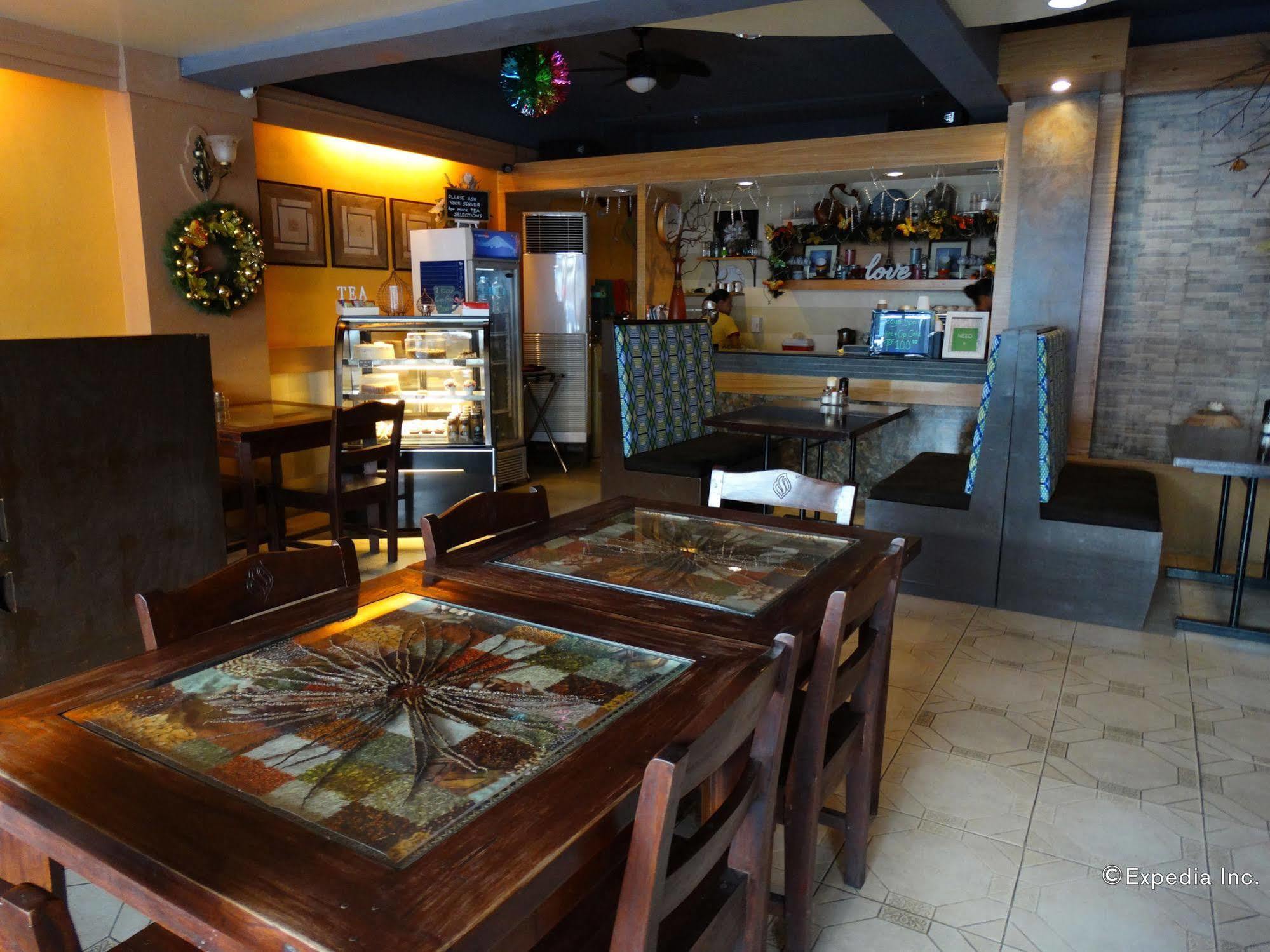 Sun Avenue Tourist Inn&Cafe Tagbilaran Extérieur photo
