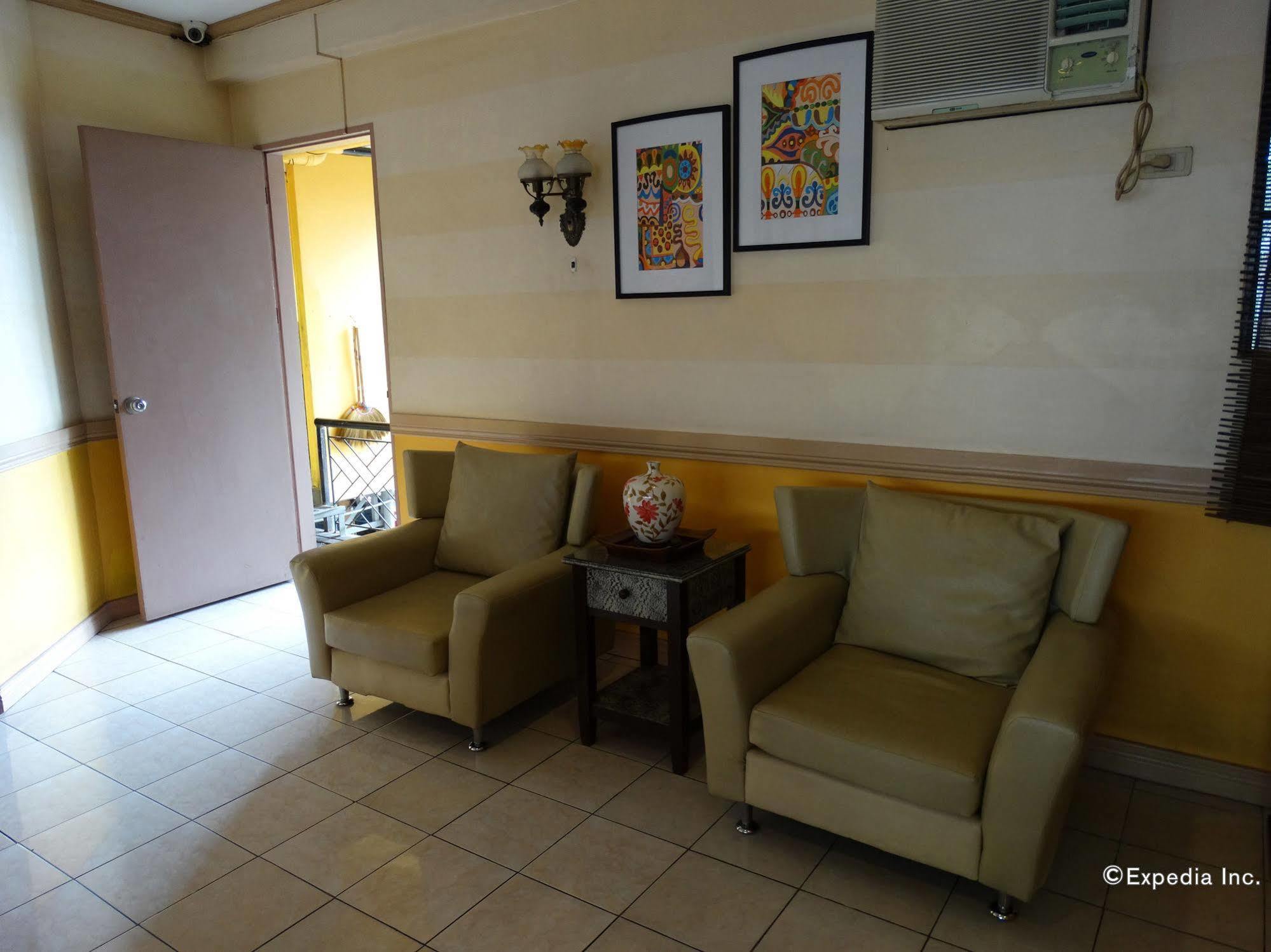 Sun Avenue Tourist Inn&Cafe Tagbilaran Extérieur photo