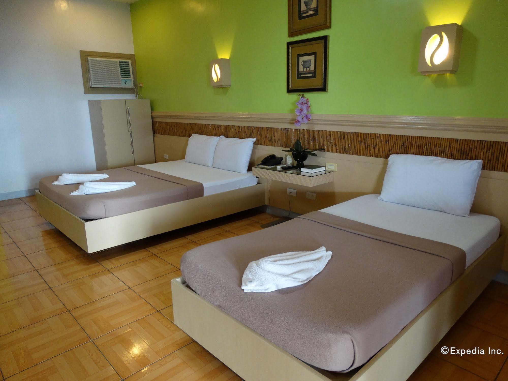 Sun Avenue Tourist Inn&Cafe Tagbilaran Extérieur photo