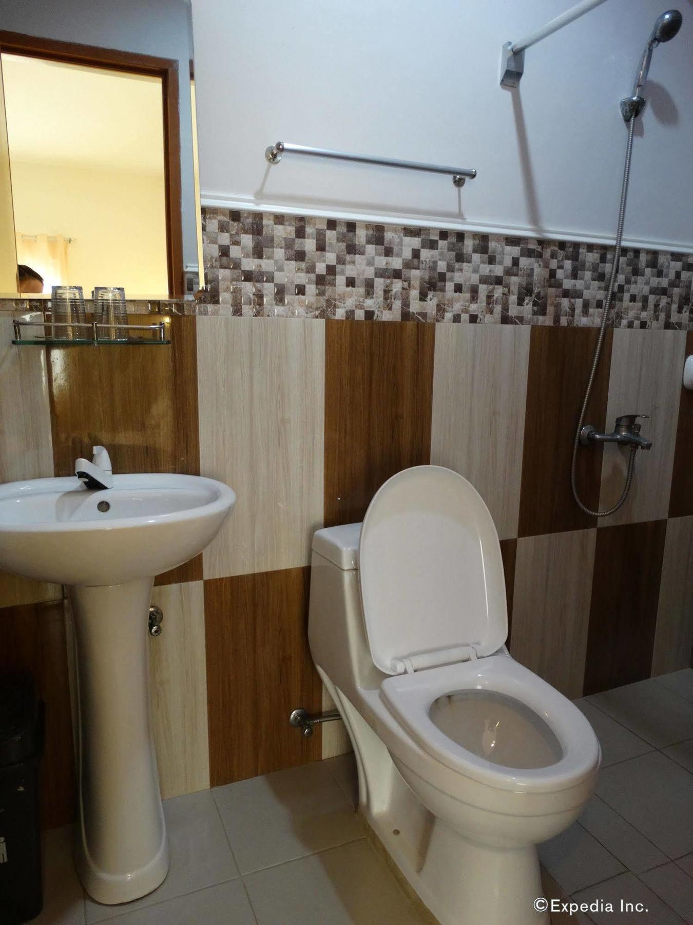 Sun Avenue Tourist Inn&Cafe Tagbilaran Extérieur photo