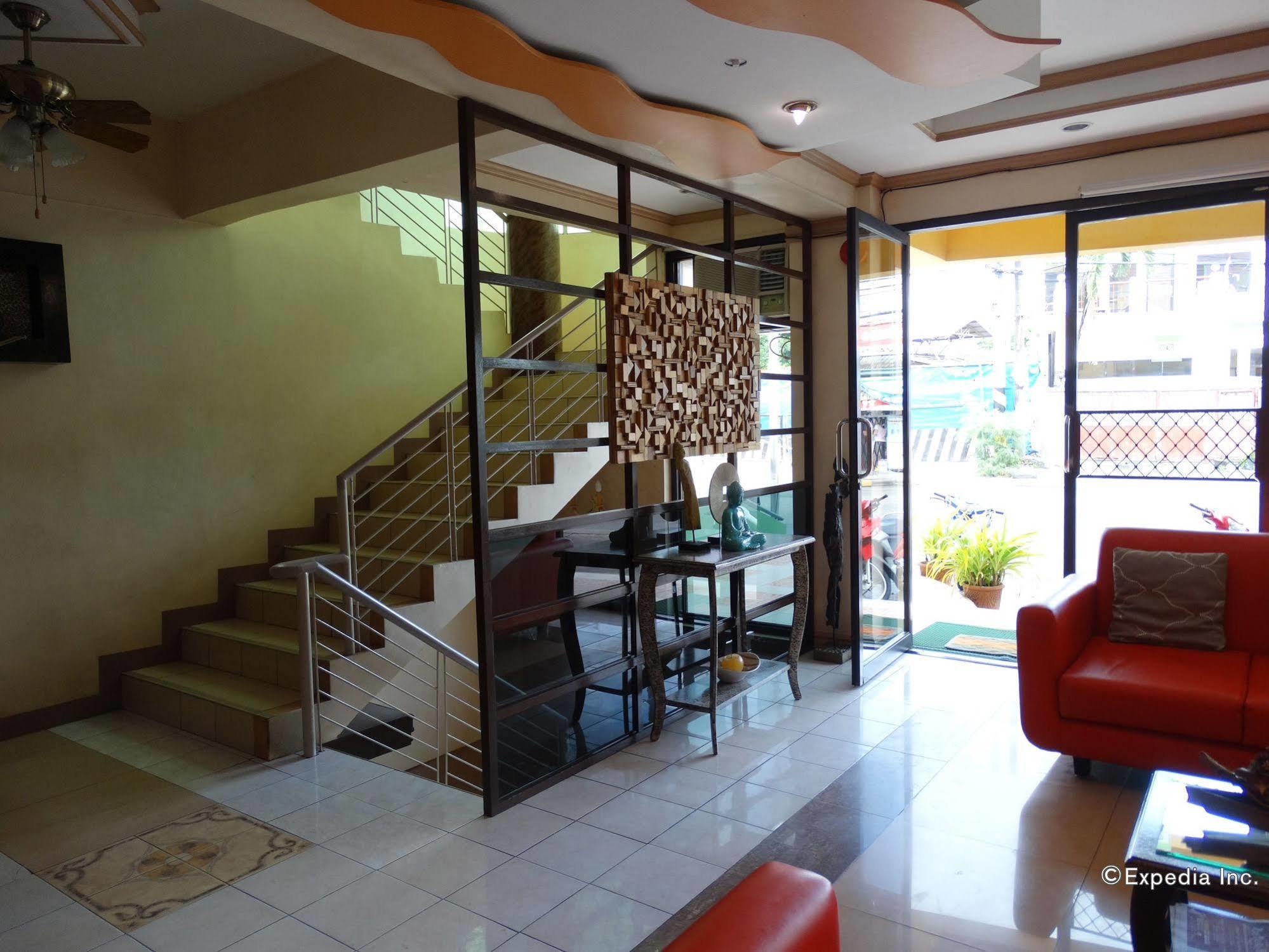 Sun Avenue Tourist Inn&Cafe Tagbilaran Extérieur photo
