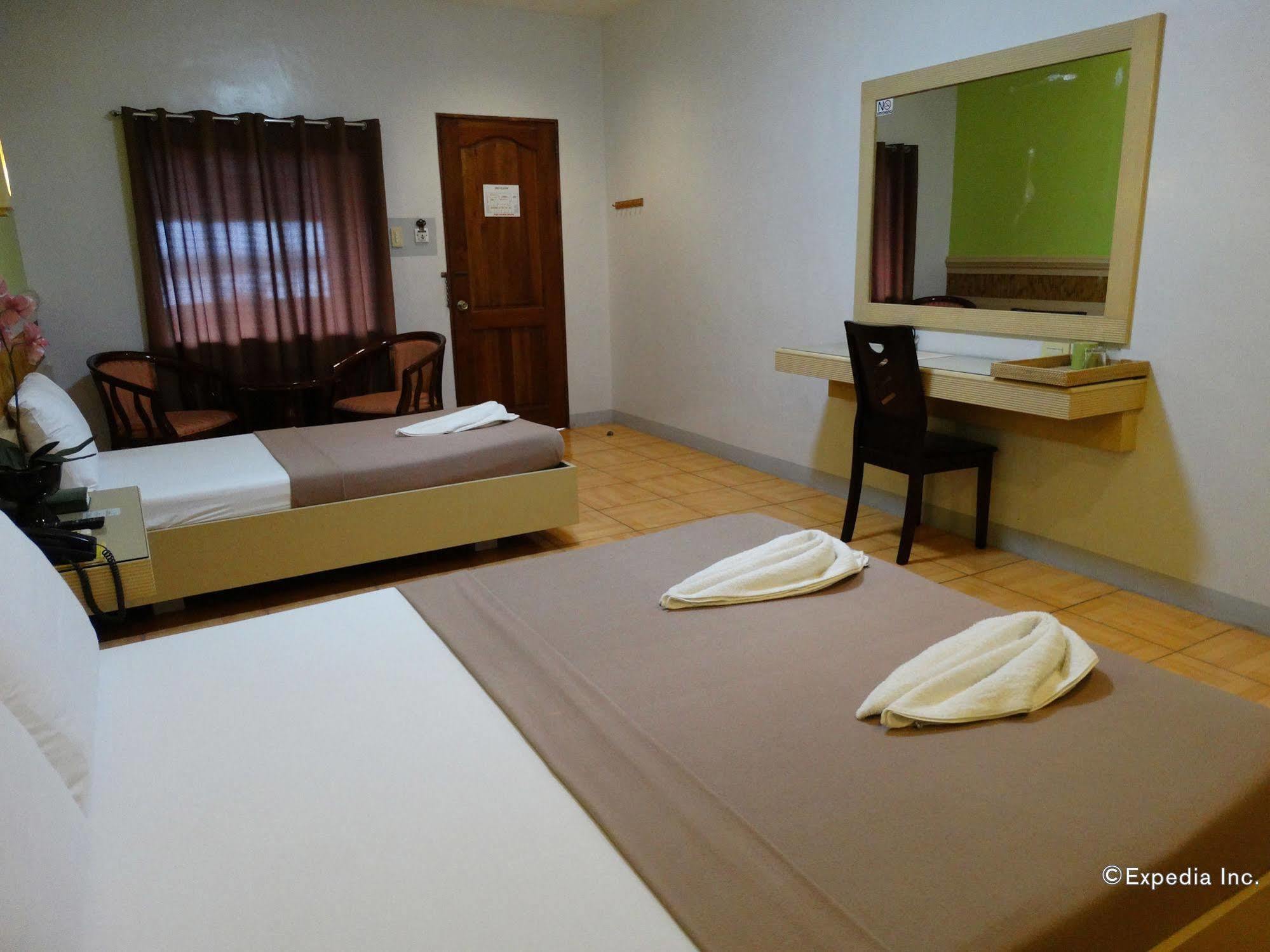 Sun Avenue Tourist Inn&Cafe Tagbilaran Extérieur photo