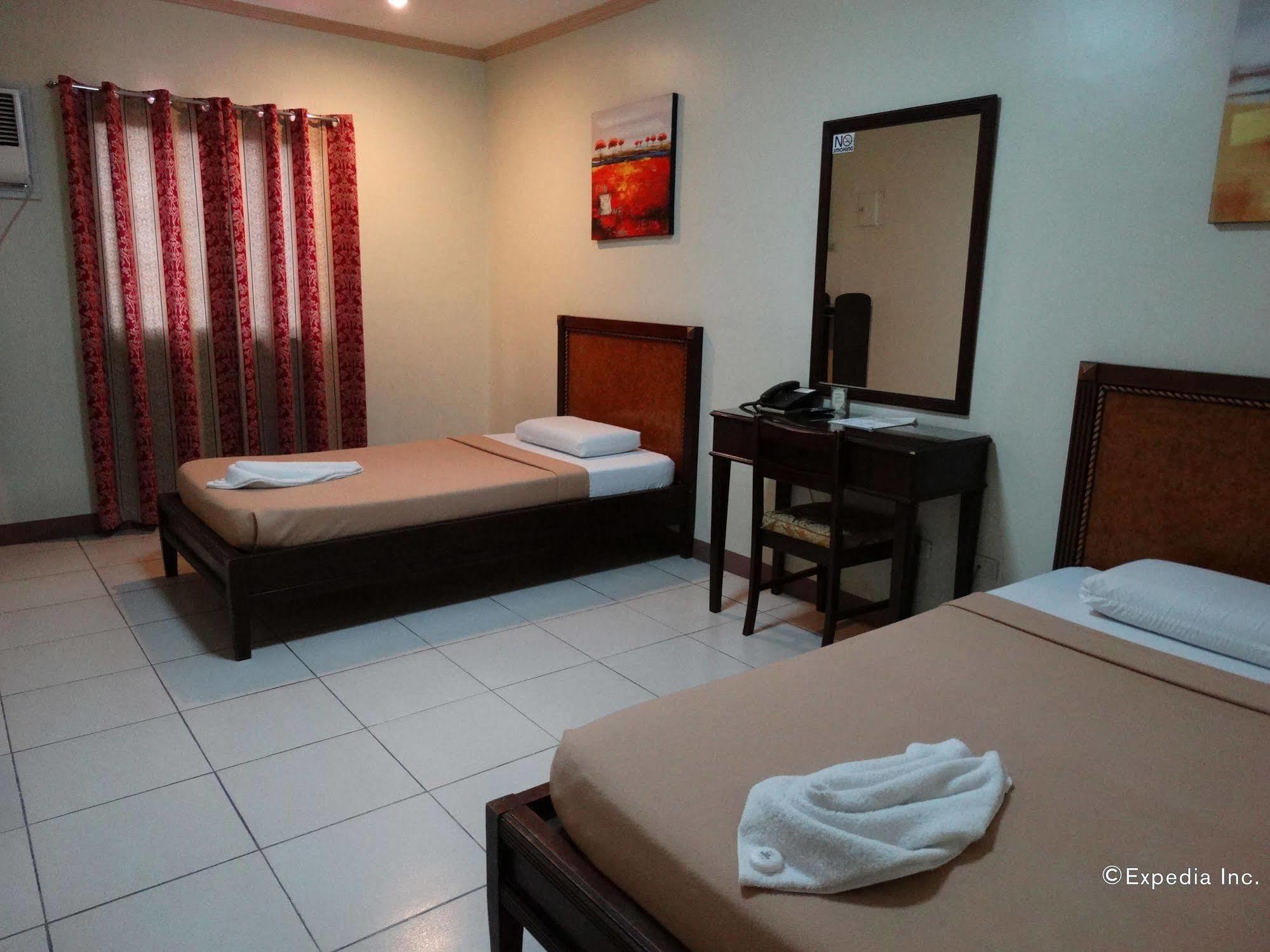 Sun Avenue Tourist Inn&Cafe Tagbilaran Extérieur photo