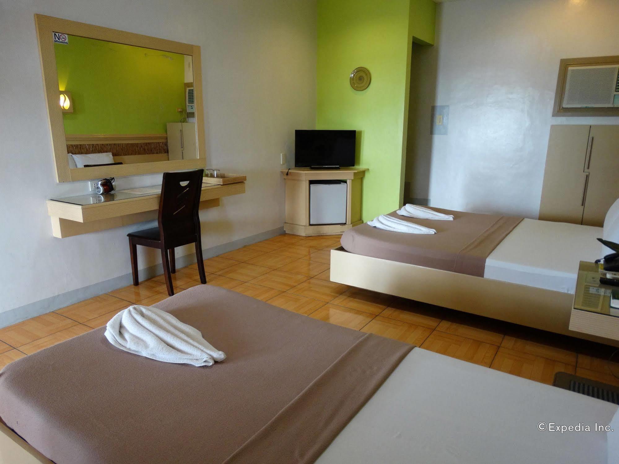 Sun Avenue Tourist Inn&Cafe Tagbilaran Extérieur photo