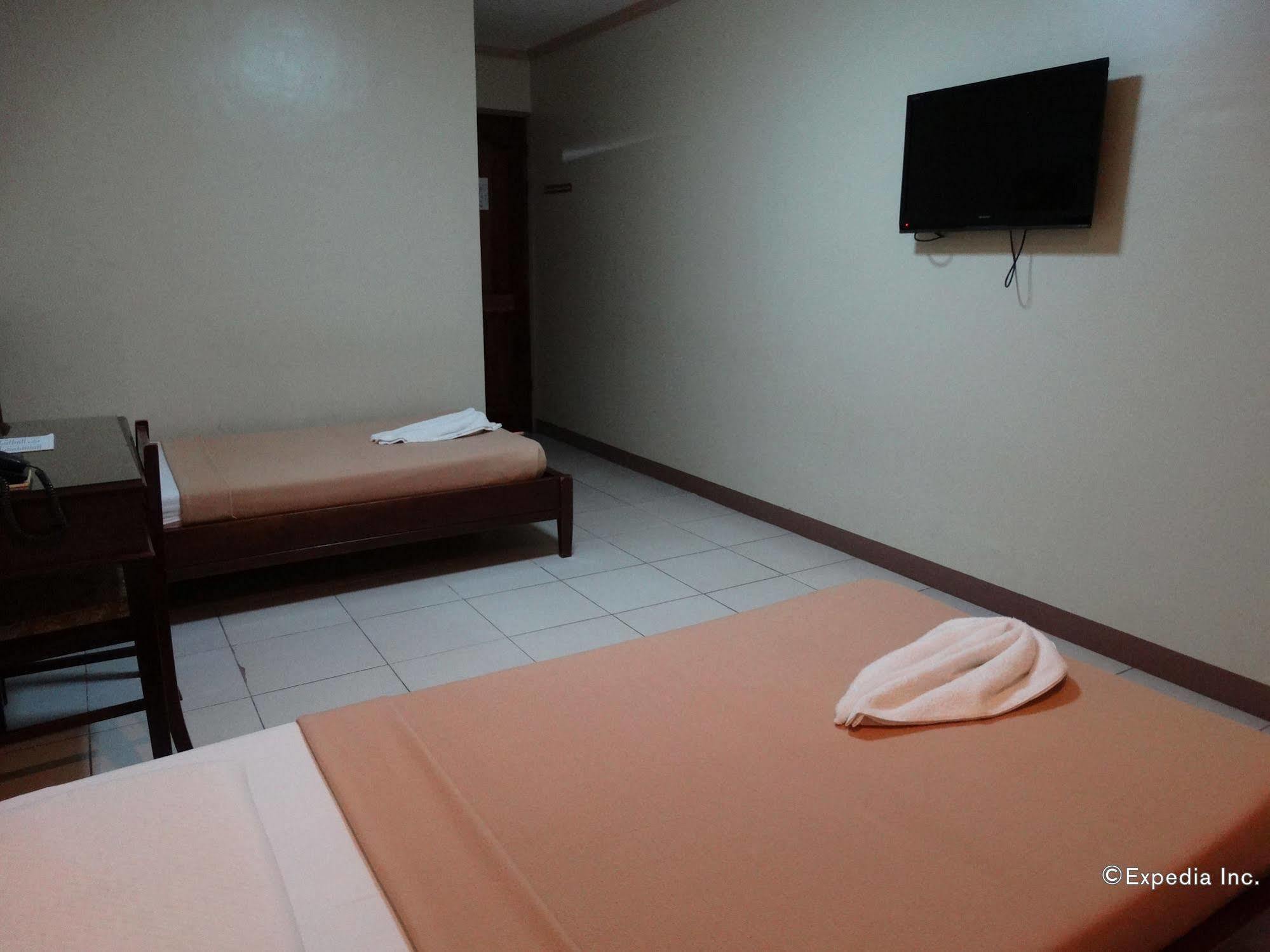 Sun Avenue Tourist Inn&Cafe Tagbilaran Extérieur photo